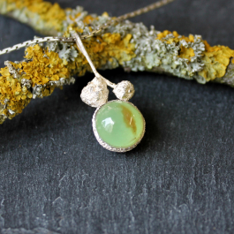 Naturabguss Eicheldeckel in Sterling Silber mit Chrysopras 